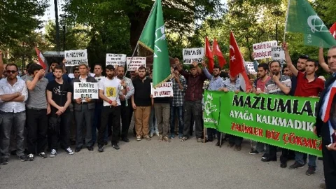 Eskişehir'de Mursi'ye Destek Eylemi