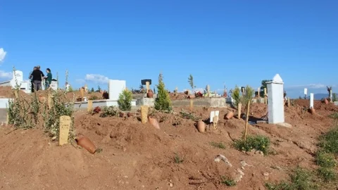 Aydın'da Mezarlık Çalışmaları Hızlandı