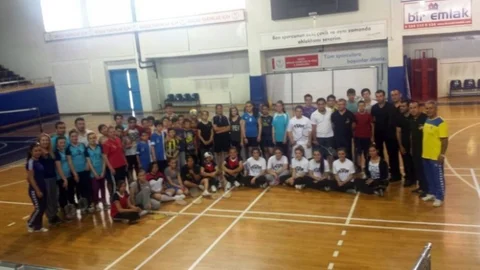 Düzce'de Badminton Şampiyonası Tamamlandı