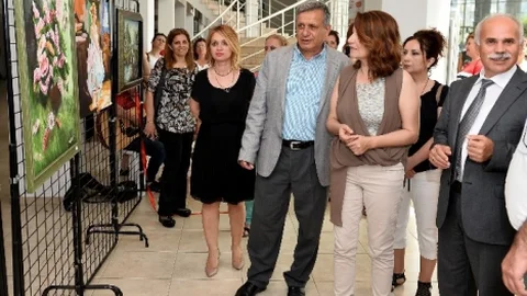 Muratpaşa'da Resim Sergisi Açıldı