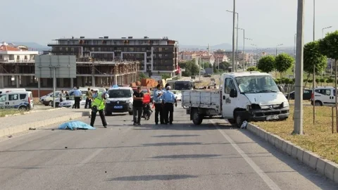 Çanakkale'de Trafik Kazası: 1 Ölü