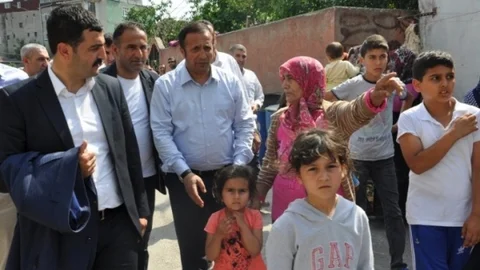 Dilovası'nda Mahalle Ziyaretleri Devam Ediyor