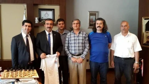 Adana'da Satranç Turnuvası Heyecanı