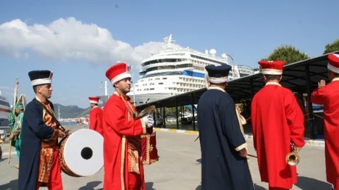 Aida Stella Gemisi Marmaris'te Karşılandı