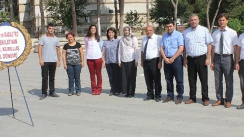 Alaşehir'de Çelenk Töreni