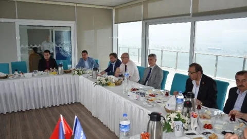 Gemlik'te Muhtarlar Toplandı