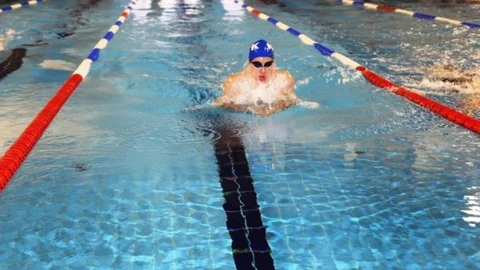 Körfez'de Yeni Yüzme Havuzu Açıldı