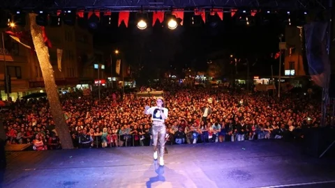 Atiye, Denizli'de Konser Verdi