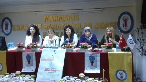 Marmaris'in Muhtarına Halka Hizmet Madalyası