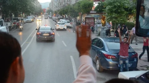 Murat Baybatur'a Gençlerden Destek