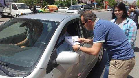 Kayseri'de Öğrencilerden Trafik Uyarısı