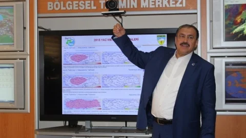 İzmir'de Meteoroloji Balonu Gökyüzüne Salındı