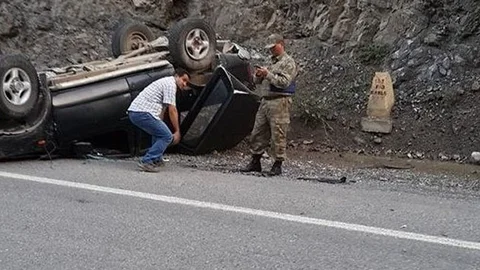Hakkari Çukurca'da Takla Atan Araç
