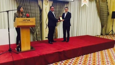 Alaattin Parlak’a Plaket Verildi