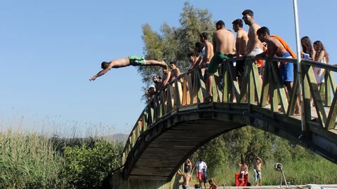 Akyaka'da Tehlikeli Atlayışlar