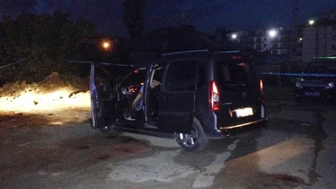 Konya'da Park Halindeki Araçta Ölüm Bulundu