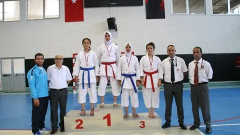 Adana'da Gençlik Kupası Tamamlandı