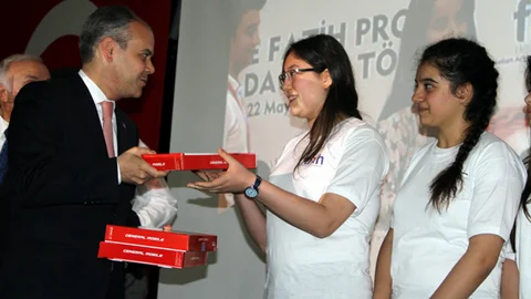 Samsun'da Tablet Dağıtımı Yapıldı