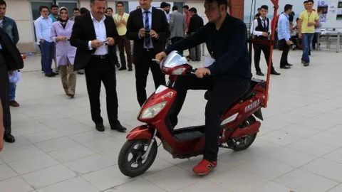 Karadeniz Teknik Üniversitesi'nde Güneş Enerjili Motosiklet Projesi