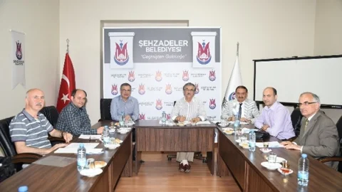 Şehzadeler’de Düşünce Merkezi Kuruldu
