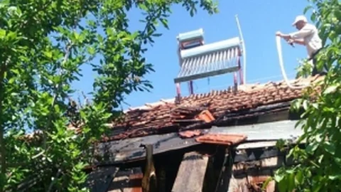 Kütahya Pazarlar'da Evde Yangın Çıktı