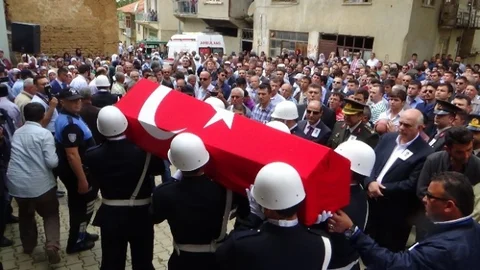 Isparta'da Şehit Polis Defnedildi