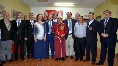 Battal Gazi Barlas Belçika'da Sergi Açtı