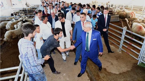 Tarsus’ta canlı hayvan ticaret merkezi açıldı