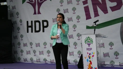 HDP'ye Yönelik Baraj Altında Bırakma Çabaları