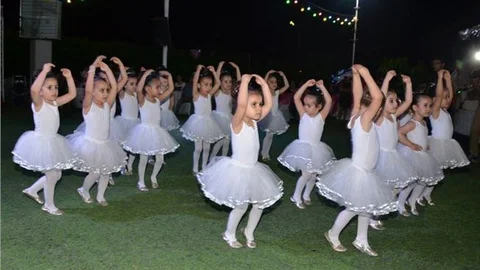 Tarsus'taki Minik Balerinlerden Etkileyici Performans