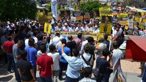 Adana'da Mursi İdam Cezaları Protesto edildi