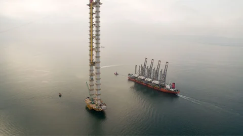 Türkiye'nin En Büyük Vinçleri İzmit'e Geldi