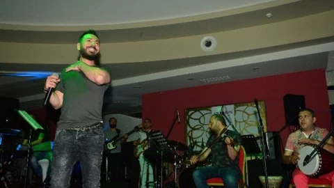 Rober Hatemo Adana'da Konser Verdi