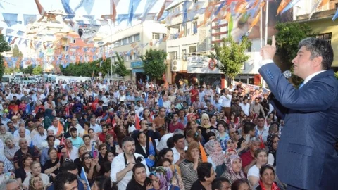 Adana'da Adayın Seçim Bürosu Açıldı