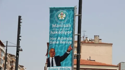 Manisa'da Özdağ'dan Ergün'e Sert Eleştiri