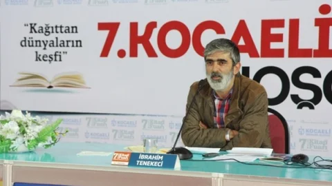 Kocaeli Kitap Fuarı'nda Şair Tenekeci Buluştu