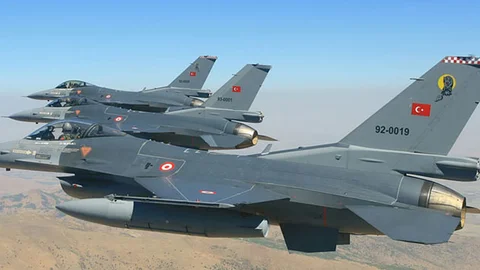 Türk F-16'larına Yunanistan ve Suriye Tacizi