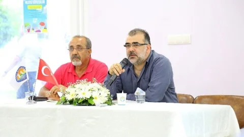 Mezitli'de Söyleşi Gerçekleşti