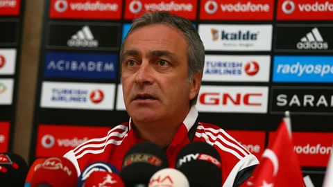 Önder Özen'den Futbolculara Uyarı