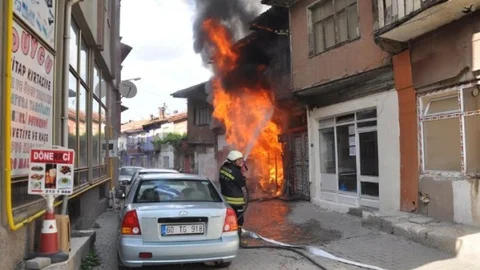 Tokat'ta Ahşap Ev Yangını