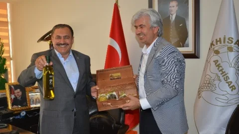 Bakan Eroğlu Akhisar'da Hizmetleri Anlattı