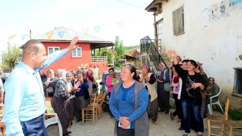 Hüseyin Sözlü Tufanbeyli'de Esnafla Buluştu