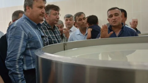 Yunusemre'de Süt Toplama Merkezi Açıldı