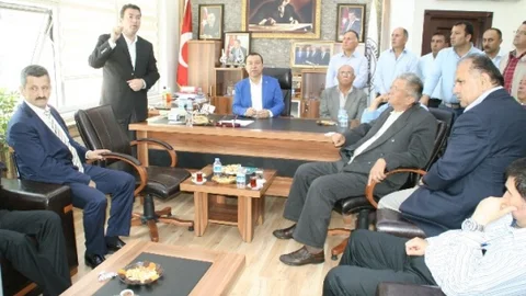 AK Parti Çaydeğirmeni'nde Destek Aradı