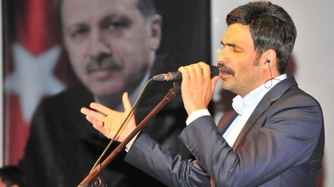 Uğur Işılak Dombıra Şarkısını Anlattı