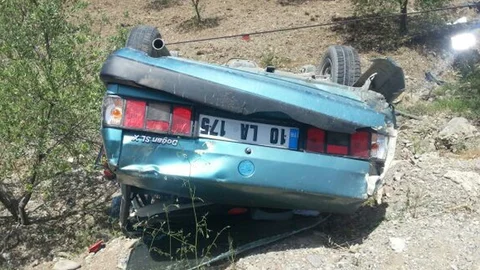 Balıkesir'de Hurdaya Dönüşen Araç