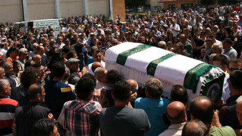 Bartın'da Öğretmen Uğurlandı