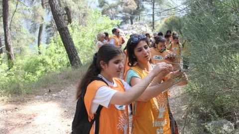 Antalya'da Görme Engellilerle Doğa Yürüyüşü