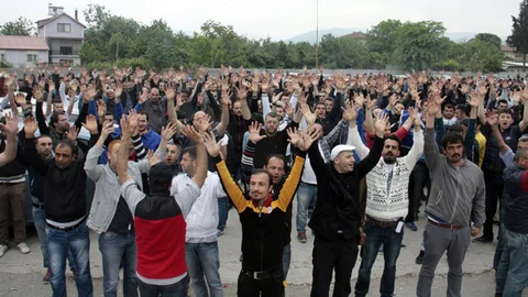 Kocaeli Gölcük'te Ford İşçileri Eylemde