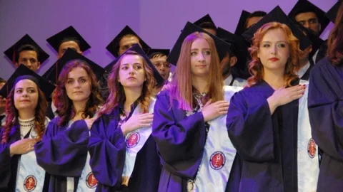 Afyon'da Veterinerlik Fakültesi Mezuniyet Sevinci